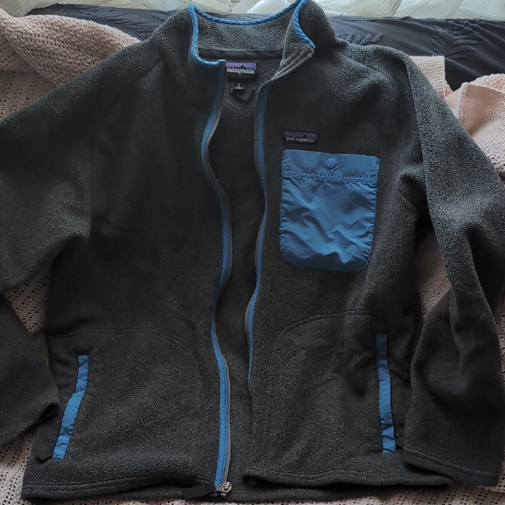 Patagonia Charcoal Fleece Jacket with Sky Blue Details